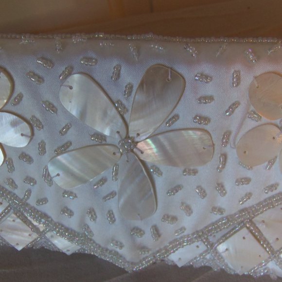 NWT Mod by Design Mother of Pearl Clutch - Picture 4 of 12